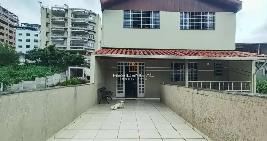 CASA COMERCIAL À VENDA NO CENTRO