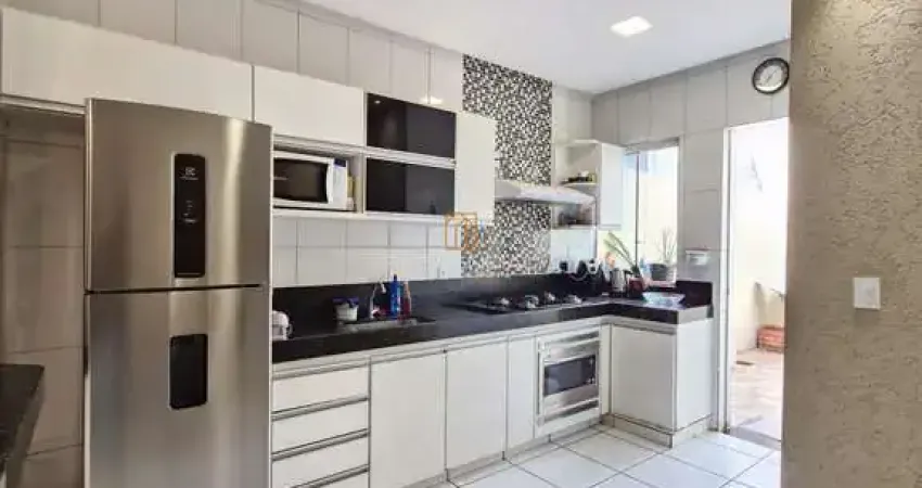 Casa a venda no bairro belvedere 03 quartos, sala, cozinha, varanda e 01 garagem