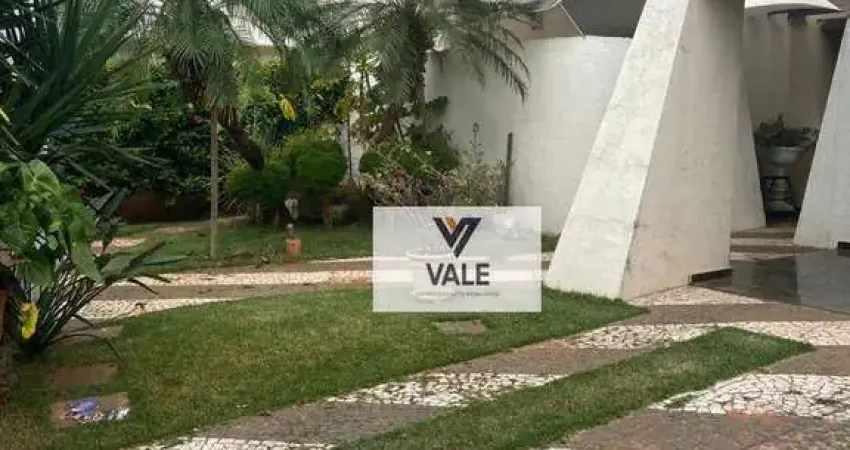 Sobrado com 3 dormitórios à venda, 434 m² por R$ 1.300.000,00 - Higienópolis - Araçatuba/SP