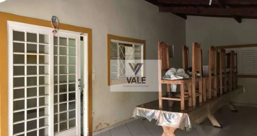 Casa com 2 dormitórios à venda, 129 m² por R$ 195.000,00 - Conjunto Habitacional Doutor Antônio Villela Silva - Araçatuba/SP