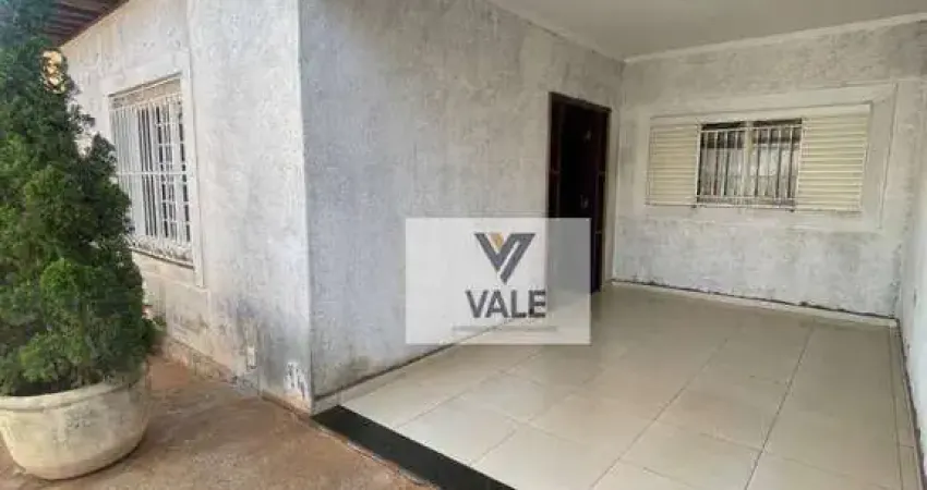 Casa com 2 dormitórios à venda, 147 m² por R$ 300.000 - Conjunto Habitacional Antônio Pagan - Araçatuba/SP