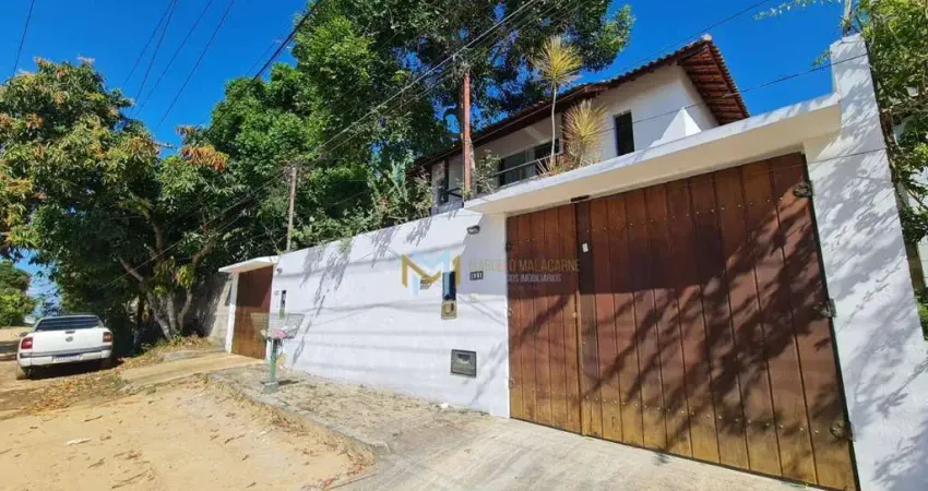 Casa mobiliada com 04 quartos á 700 metros da praia em Porto Seguro!