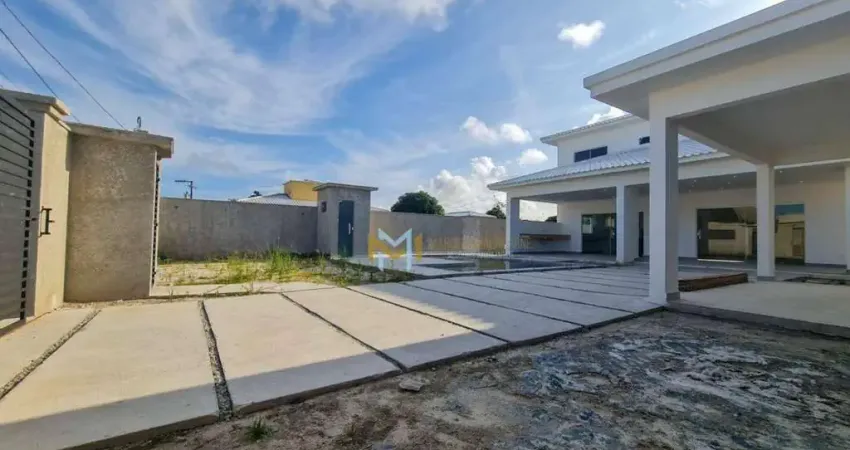 Casa nova de 04 suítes em condomínio fechado em Porto Seguro!
