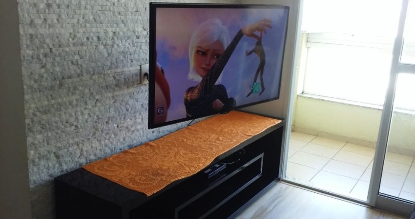 Andar alto, vista privilegiada Diferenciais: 2 dormitórios espaçosos, sendo 1 suíte, proporcionando mais conforto e privacidade Sala ampla para 2 ambientes, perfeita para criar um espaço de convivênci