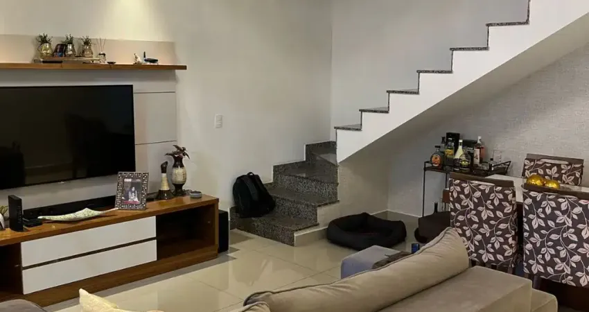 Casa em condomínio fechado à venda na Rua Comprida, 523, Vila Mazzei, São Paulo