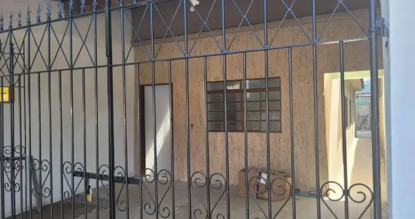 Casa para Venda em Itapetininga, Vila Regina, 2 dormitórios, 1 banheiro, 2 vagas