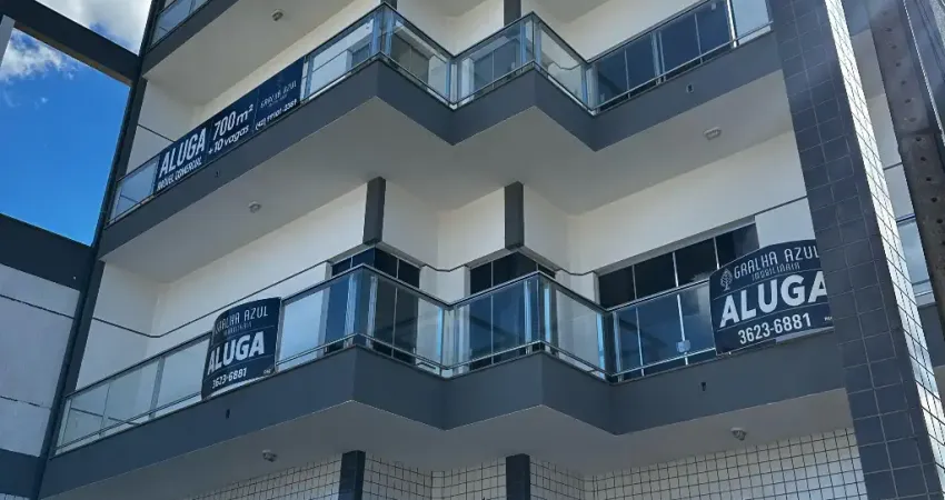 Prédio com 10 salas para alugar na Avenida Manoel Ribas, Conradinho, Guarapuava