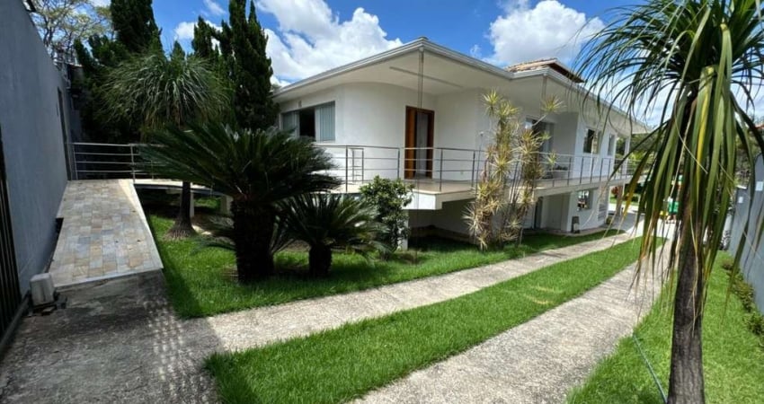 Casa para Venda em Belo Horizonte, Trevo, 3 dormitórios, 1 suíte, 3 banheiros, 10 vagas