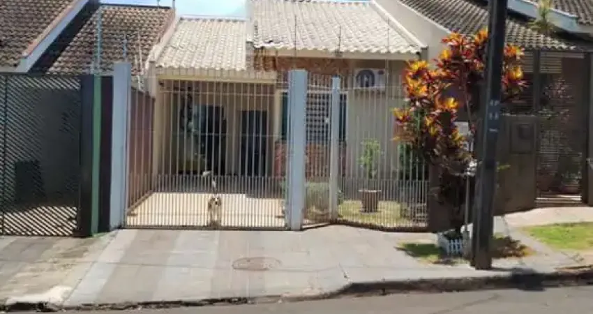 Casa com 3 quartos à venda na Rua Nestor Narcizo de Souza, 482, Jardim Licce, Maringá