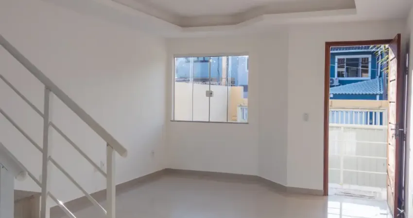 Casa com 3 quartos à venda na Rua Santa Tereza, 12, Jardim Vitória, Macaé