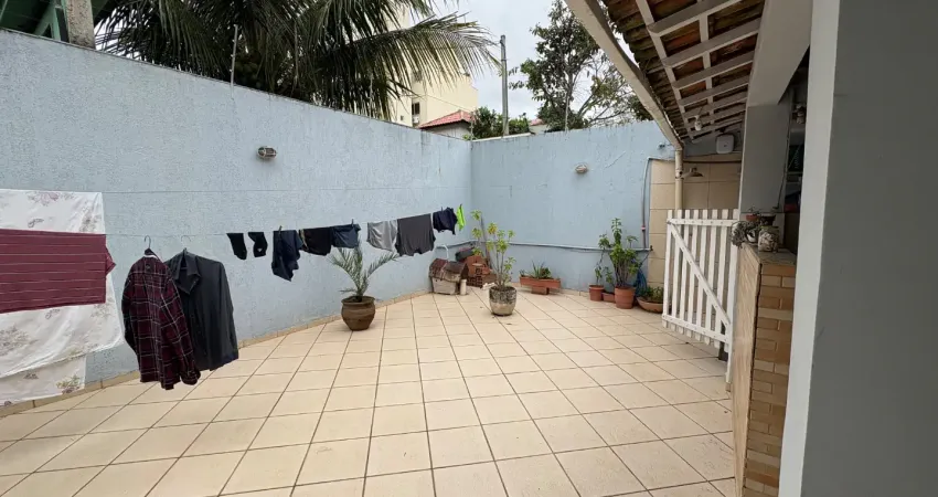 Casa com 4 quartos à venda no Riviera Fluminense, Macaé 