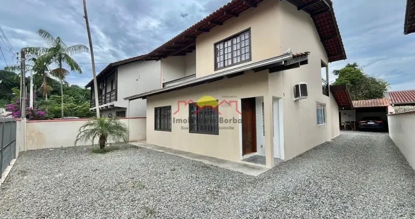 12343 - Amplo Sobrado Averbado com 03 Quartos no bairro Jarivatuba