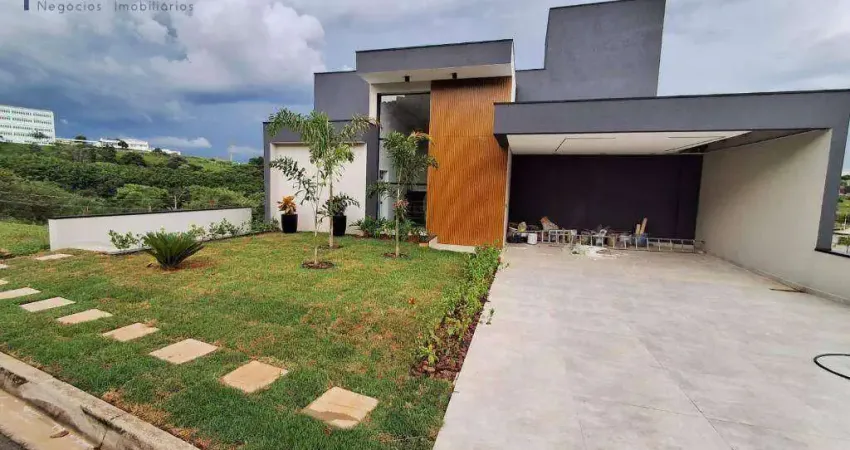 Casa com 3 dormitórios à venda, 200 m² por R$ 1.600.000,00 - Condomínio Villa Real de Bragança - Bragança Paulista/SP