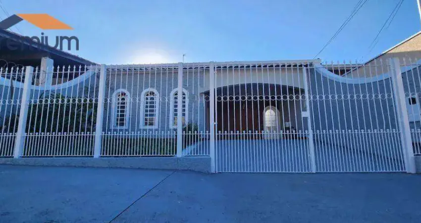 Casa com 3 dormitórios à venda, 160 m² por R$ 780.000 - Jardim Europa - Bragança Paulista/SP