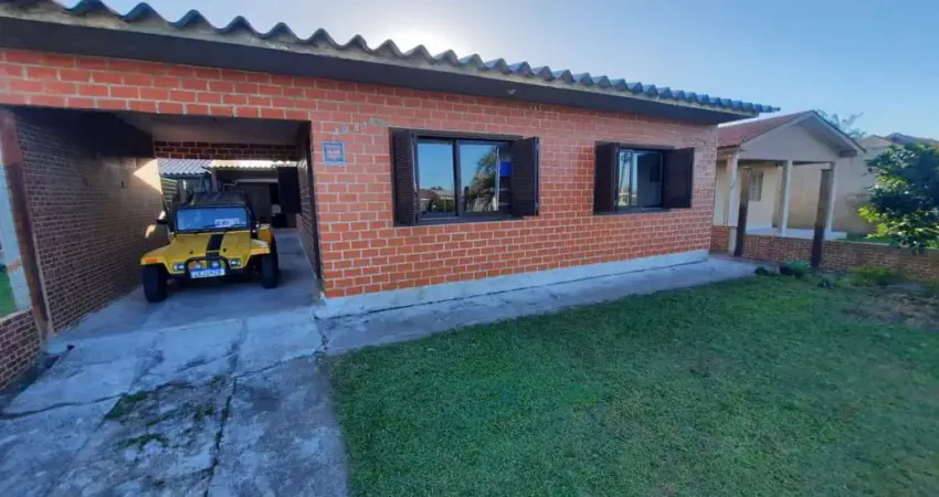 Casa para Venda em Cidreira, centro, 4 dormitórios, 1 suíte, 3 banheiros, 2 vagas