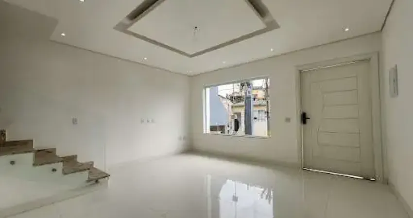 Sobrado Novo com 4 vagas, 3 Dormitórios, Área Gourmet.