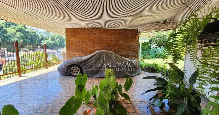 Casa exclusiva com arquitetura sofisticada no alto da lapa!