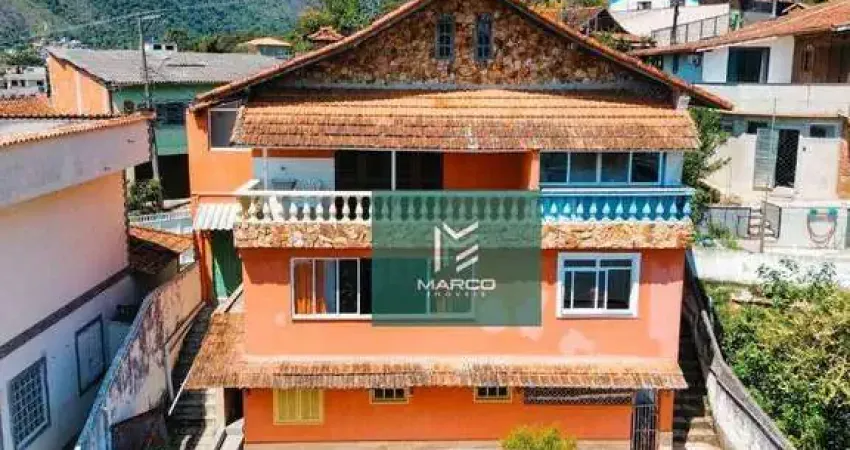 Casa com 4 dormitórios à venda, 160 m² por R$ 750.000,00 - Fazendinha - Teresópolis/RJ