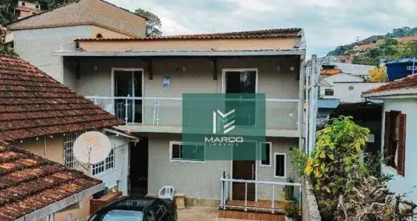 Casa com 4 dormitórios à venda, 221 m² por R$ 800.000,00 - Bom Retiro - Teresópolis/RJ
