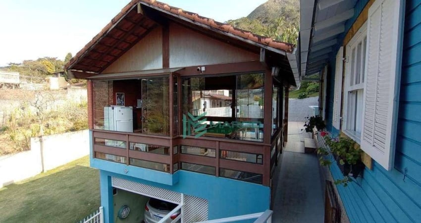 Casa com 3 dormitórios à venda, 120 m² por R$ 650.000 - Jardim Meudon - Teresópolis/RJ