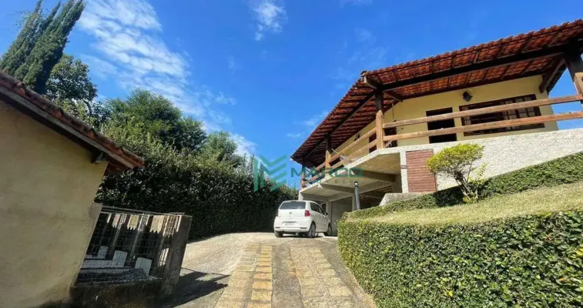 Casa com 3 dormitórios à venda, 229 m² por R$ 990.000,00 - Vargem Grande - Teresópolis/RJ