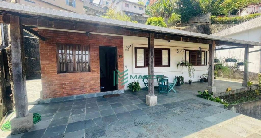 Casa com 3 dormitórios à venda, 102 m² por R$ 360.000,00 - Artistas - Teresópolis/RJ