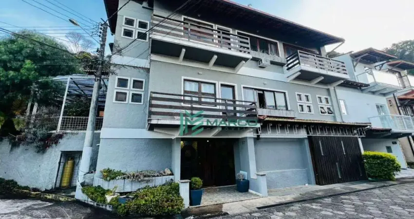 Casa com 5 dormitórios à venda, 580 m² por R$ 750.000 - Iucas - Teresópolis/RJ