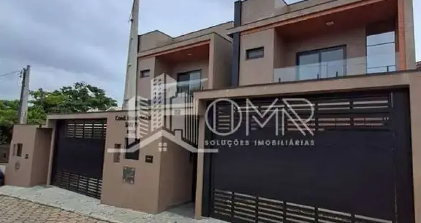 Sobrado localizado no centro e próximo à praia de barra velha