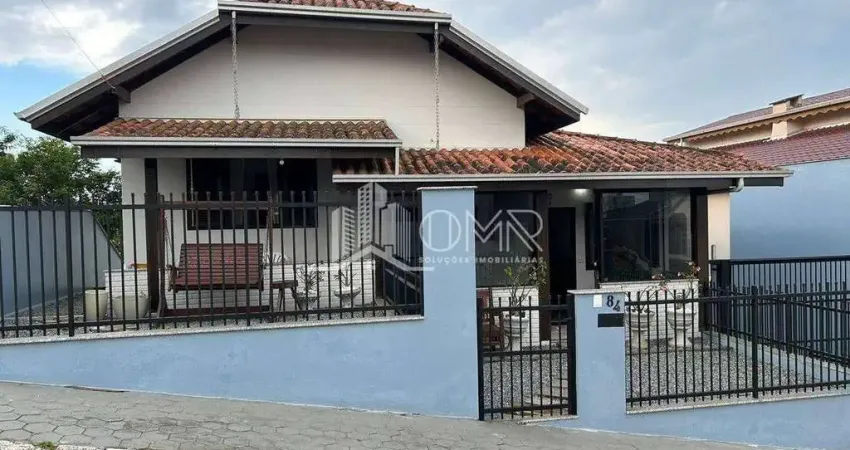 CASA SEMI MOBILIADA NO CENTRO DE BARRA VELHA