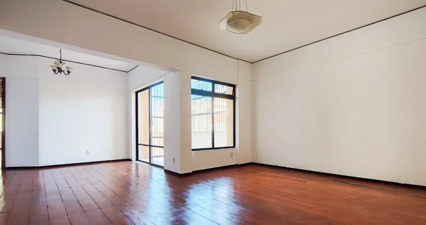 Apartamento com 3 quartos para alugar na Rua Mariinha Holanda, 155, Patriolino Ribeiro, Fortaleza