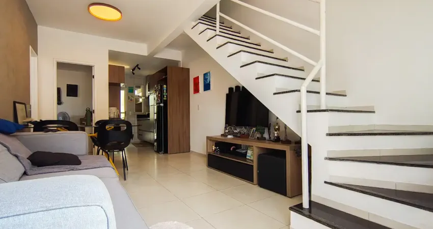 Casa em condomínio fechado com 3 quartos para alugar na Rua Lourdes Vidal Alves, 999, Lagoa Redonda, Fortaleza