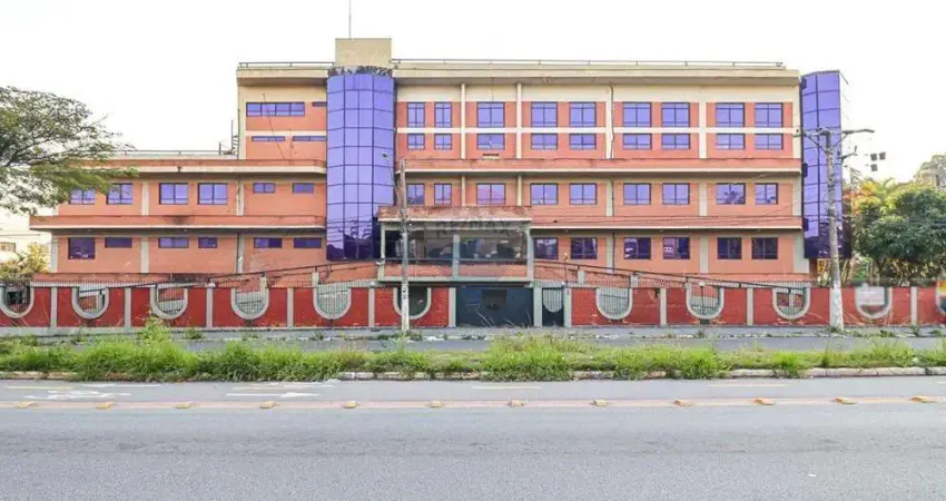 'Imponente Prédio Comercial em SP: Localização Estratégica'
