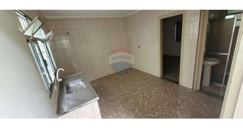Casa de condomínio com 2 cômodos para alugar na Vila Maria Alta