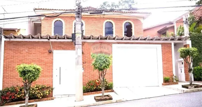 Casa com 4 quartos para alugar na Rua José Oliveira Matias, 178, Barro Branco (Zona Norte), São Paulo