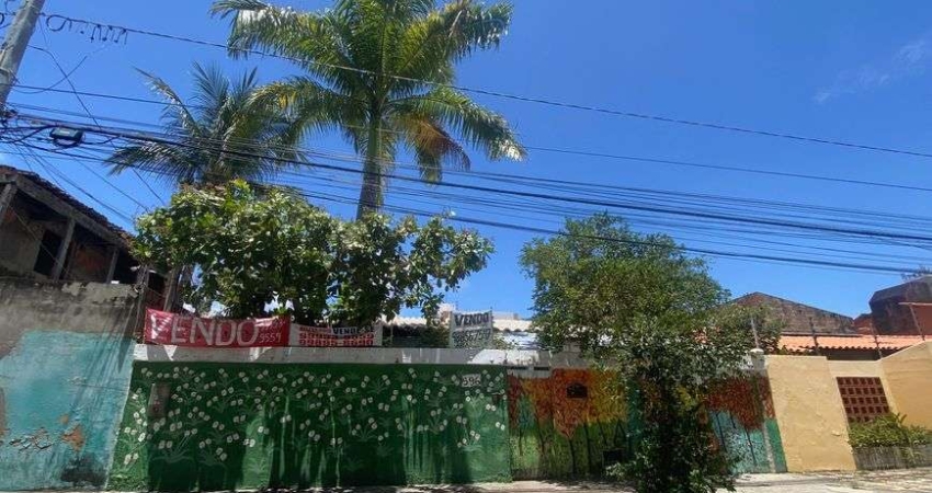 Casa ampla na Atalaia, frente leste, medindo 12m x 33m