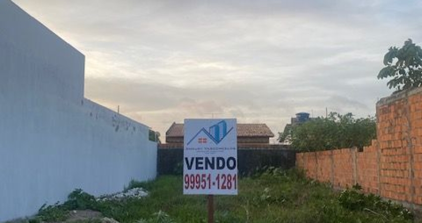 Lote medindo 10m x 30m, frente leste (sombra), no Loteamento Aquarius 2