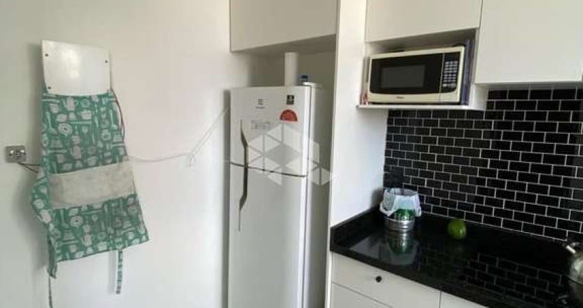 Apartamento 2 dormitórios no Centro de Florianópolis/SC