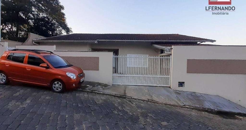 Casa com 3 dormitórios, sendo 1 suíte à venda, 280 m² por R$ 800.000 - Boa Vista - Blumenau/SC