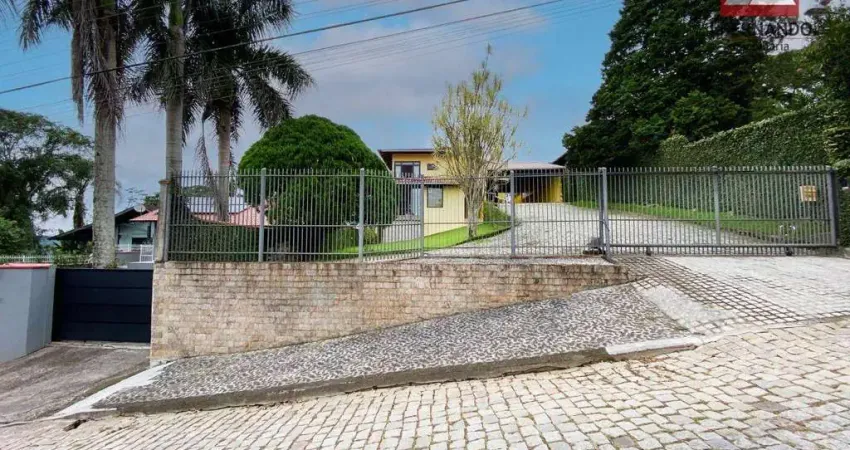 Casa com 3 dormitórios, sendo 1 suíte à venda, 440 m² por R$ 1.250.000 - Ponta Aguda - Blumenau/SC