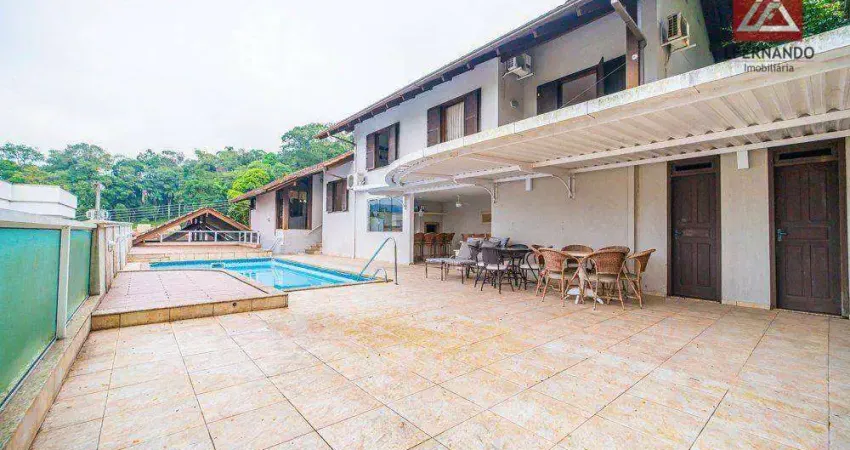 Casa com 4 dormitórios, sendo 2 suítes à venda, 273 m² por R$ 1.550.000 - Água Verde - Blumenau/SC