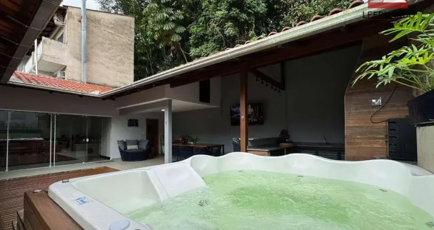 Casa com 3 dormitórios, sendo 2 suítes à venda, 163 m² por R$ 1.097.000 - Tribess - Blumenau/SC