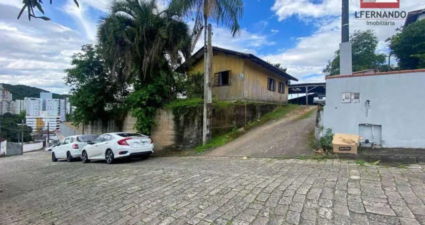 Casa com 3 dormitórios à venda, 70 m² por R$ 558.000,00 - Centro - Blumenau/SC