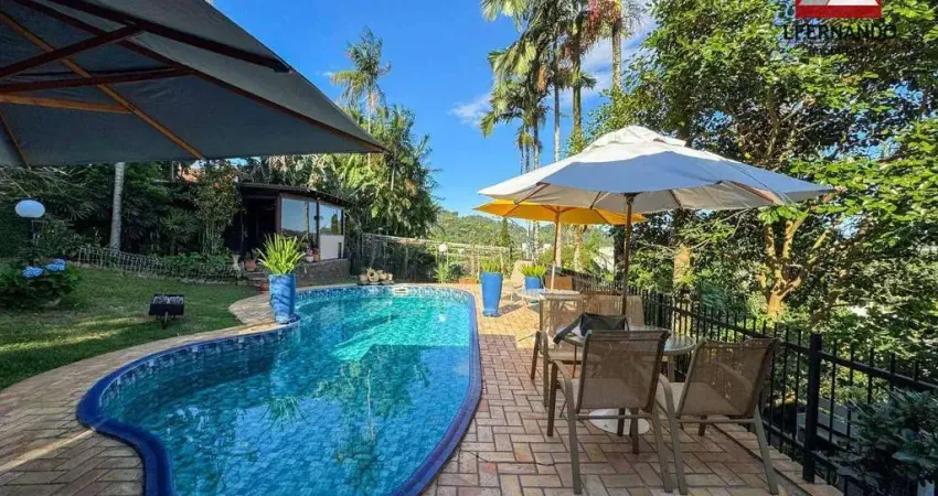 Casa mobiliada com 3 dormitório, sendo 1 suíte à venda, 380 m² por r$ 1.395.000 - salto do norte - blumenau/sc