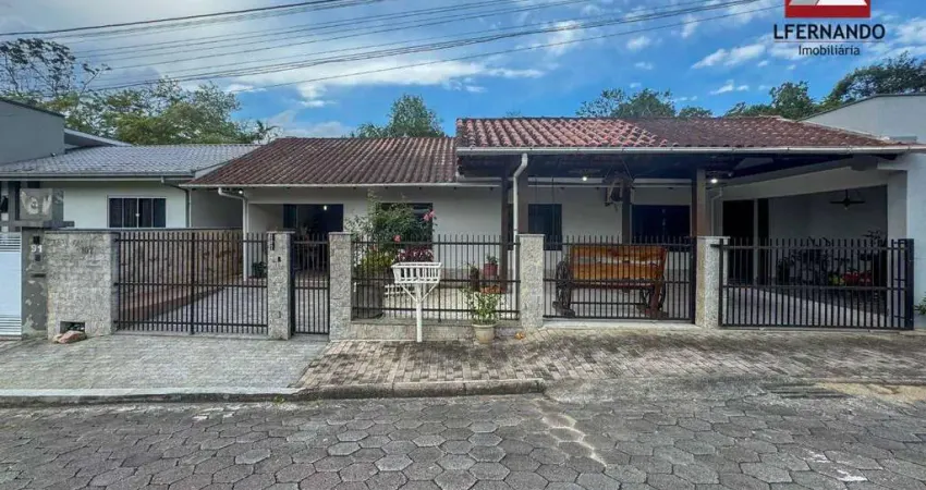 Casa com 3 dormitórios à venda, 136 m² por r$ 698.000,00 - fidélis - blumenau/sc