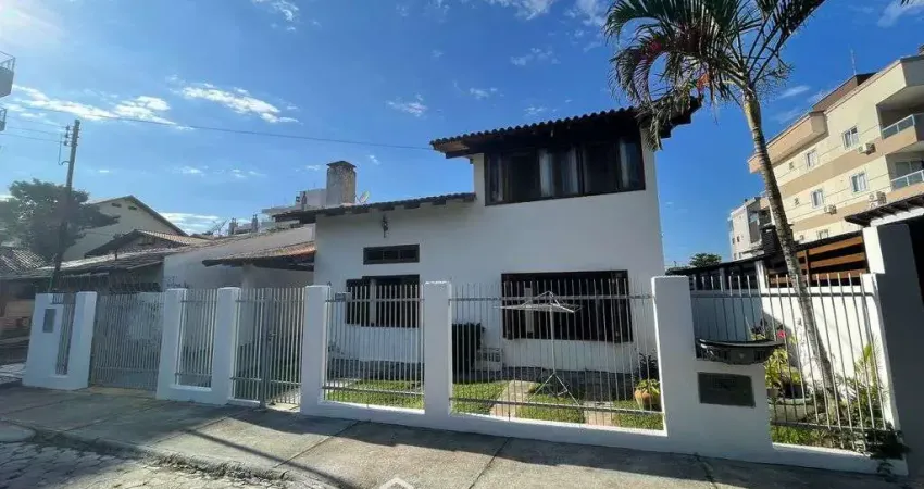 Casa com 4 quartos à venda na Rua Manjuba, 150, Centro, Bombinhas