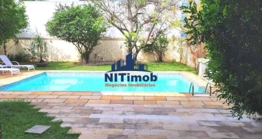 Casa à venda, 3 quartos, 2 suítes, 3 vagas, Camboinhas - Niterói/RJ