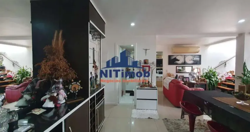 Cobertura à venda, 3 quartos, 1 suíte, 2 vagas, Charitas - Niterói/RJ