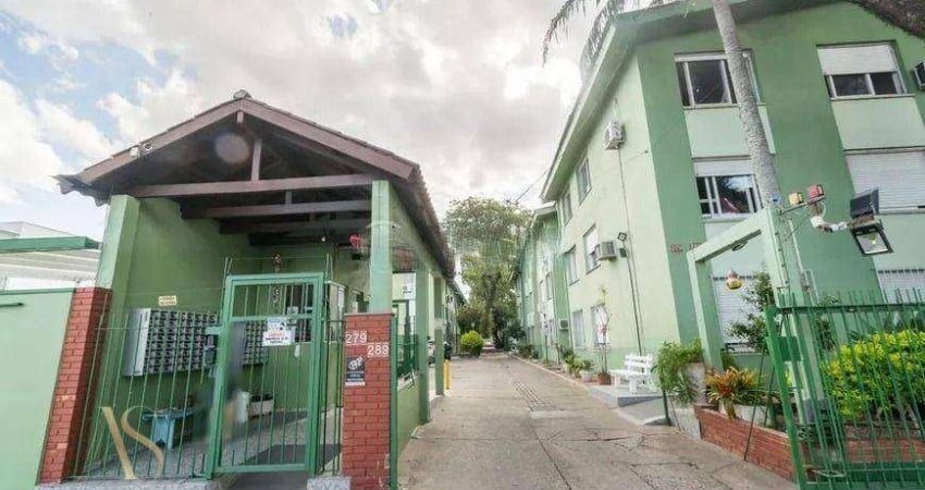 Apartamento com 3 dormitórios para alugar, 77 m² por R$ 2.395,00/mês - Camaquã - Porto Alegre/RS
