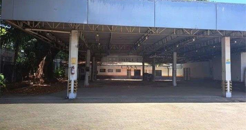 Casa comercial no Jardim Paulista - amplo terreno