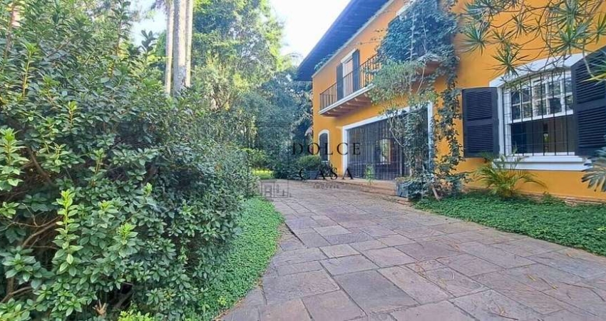 Casa no Jardim Europa - com piscina e 4 suites